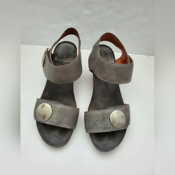 Taos Footwear Shoes - Taos Women’s Carousel 2 Strappy Leather Wedge Sandal In Gray Sz EU 38/US 7-7.5